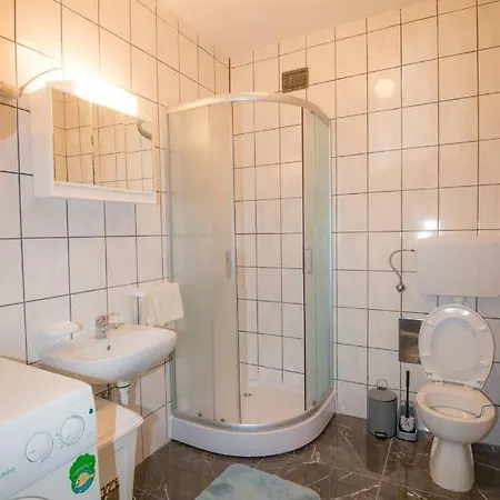 Apartment Red Rose Novi Vinodloski Novi Vinodolski