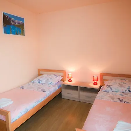 Apartment Red Rose Novi Vinodloski Novi Vinodolski